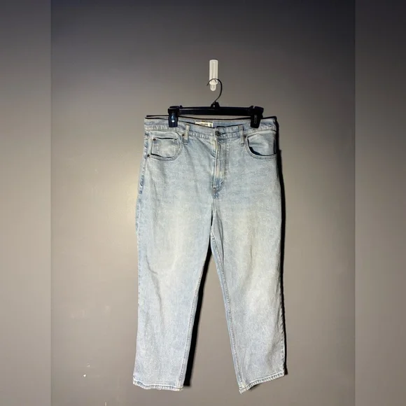 Abercrombie & Fitch The Ankle Straight Ultra High Rise Curve Love Jeans Size 32 - Picture 1 of 3